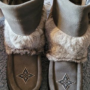 WATERPROOF SHORT SNOWY OWL MUKLUKS